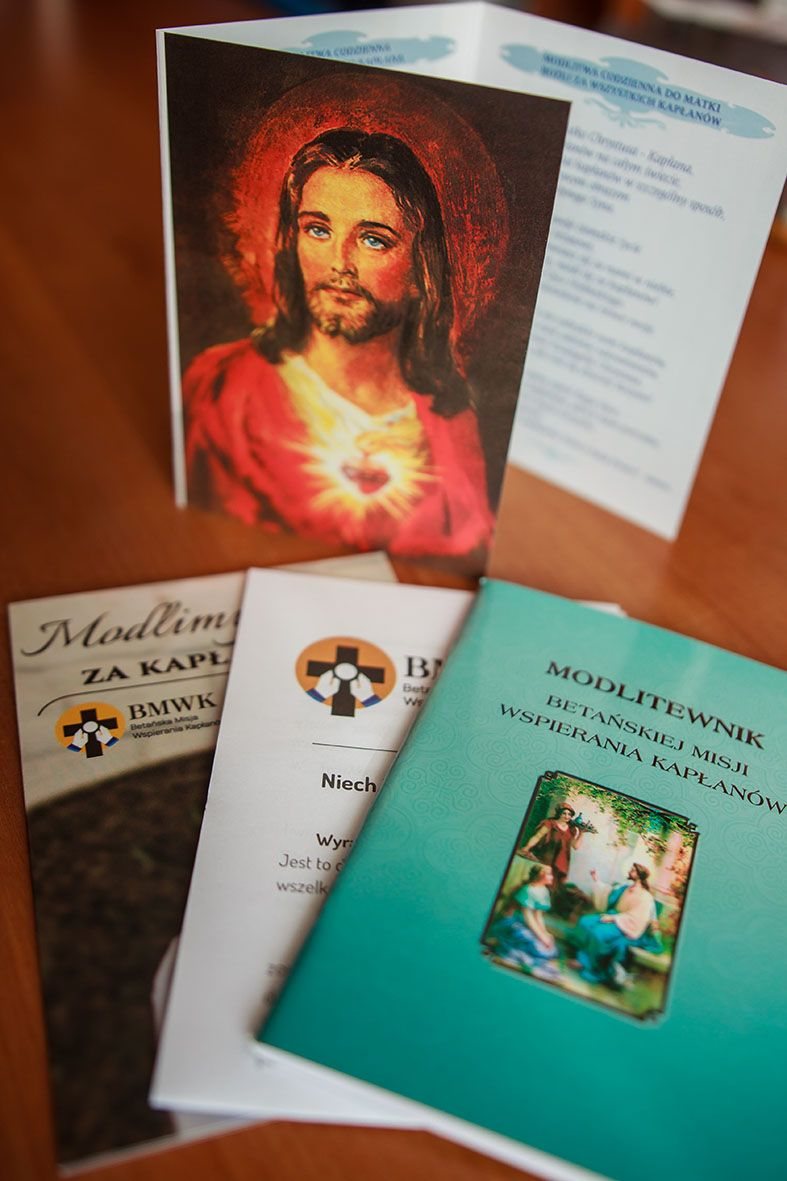 Pakiet powitalny członka BMWK — legitymacja i modlitewnik